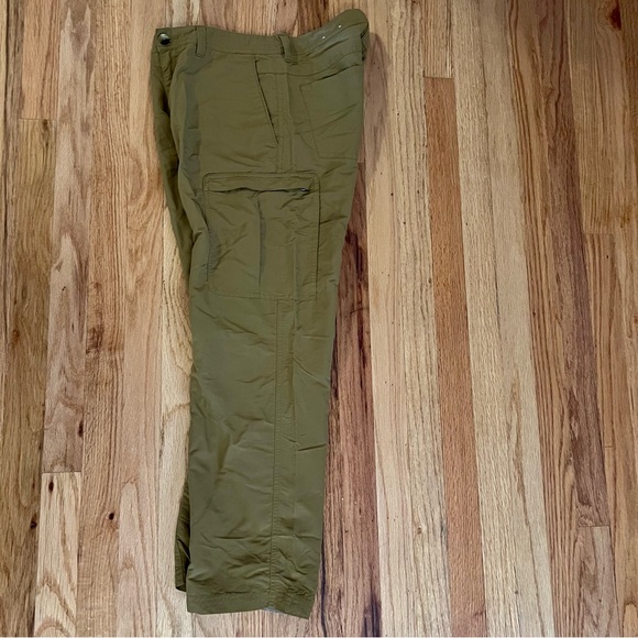 REI Hiking Pants - 32W 30L - Picture 10 of 11